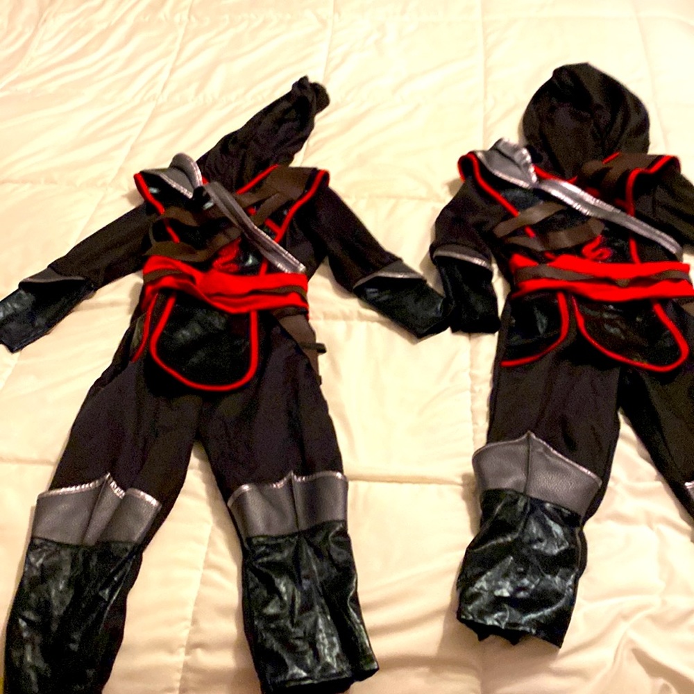 Ninja Halloween costumes sz 6
